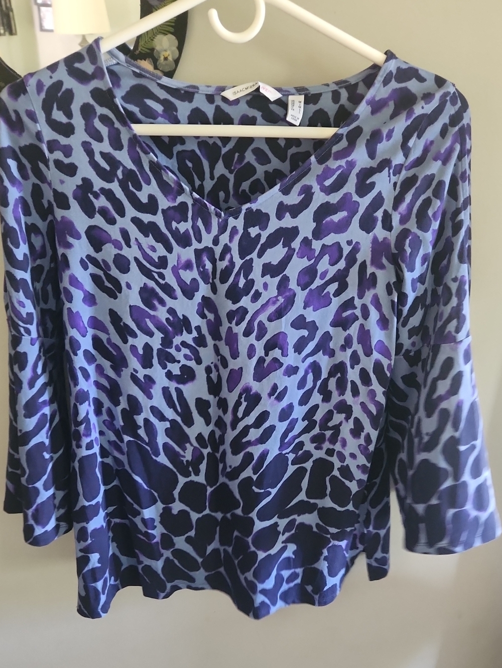 Isaac Mizrahi Blue and Purple Animal Print V-Neck Cold Shoulder Blouse